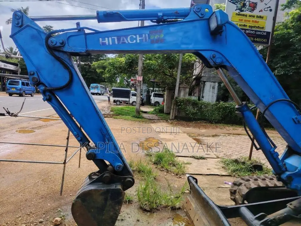 Hitachi Landy 2015 Heavy-Duty (Used)