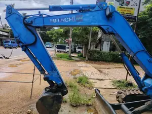 Hitachi Landy 2015 Heavy-Duty (Used)