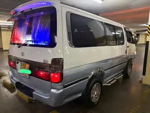 Toyota Dolphin 1992 Van (Used)