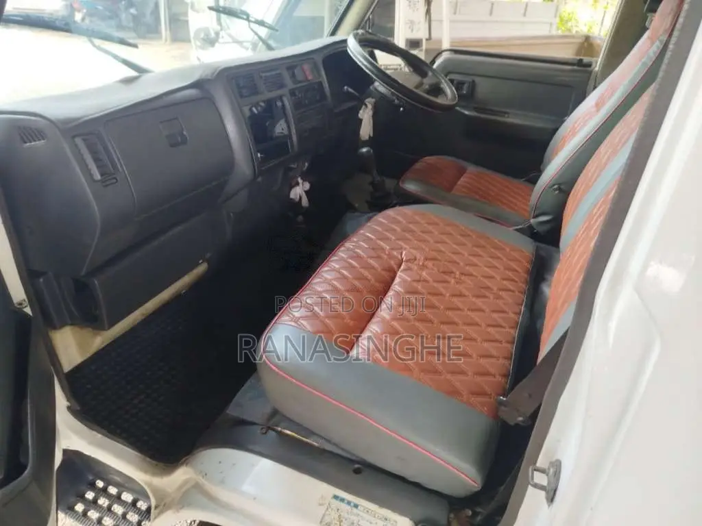Toyota Dyna 1994 Lorry (Used)