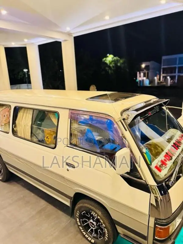 Nissan Caravan GLL 1993 Van (Used)