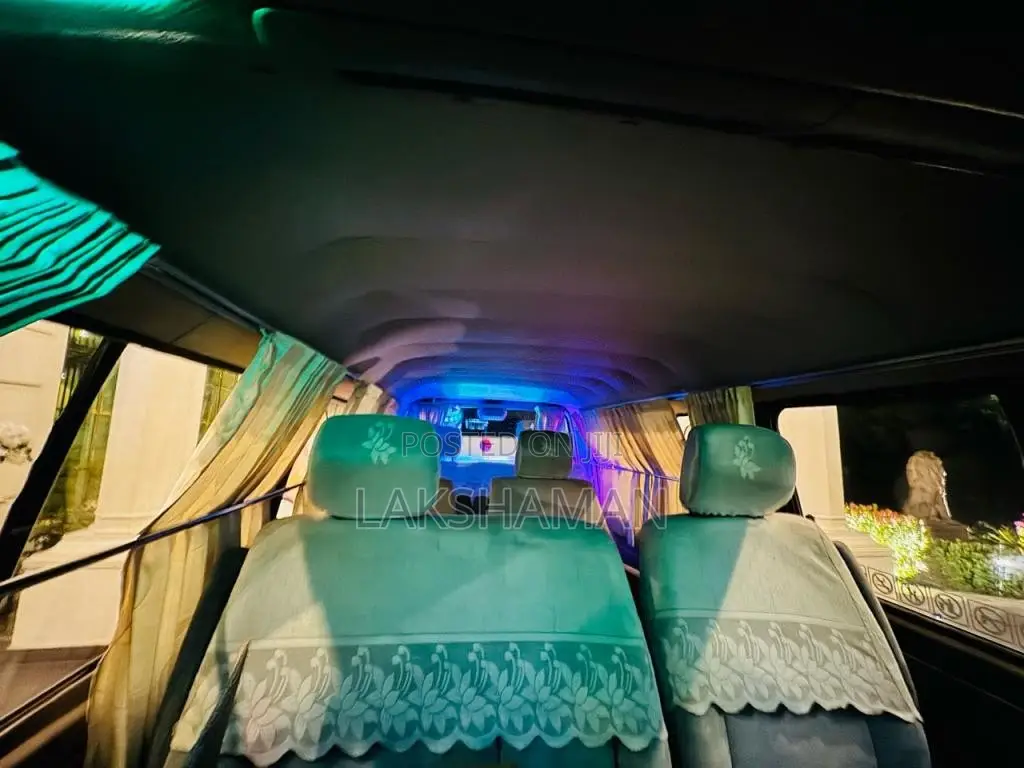 Nissan Caravan GLL 1993 Van (Used)