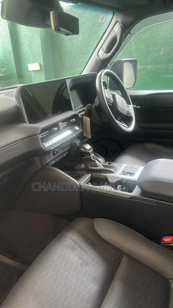 Toyota Prado 250 Vx 2024 SUV (Used)