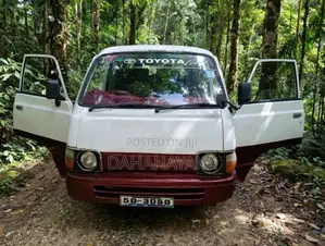 Toyota LH30 1981 Van (Used)