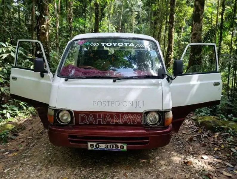 Toyota LH30 1981 Van (Used)