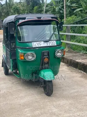 Bajaj 4 Stroke 2011 Three Wheel (Used)