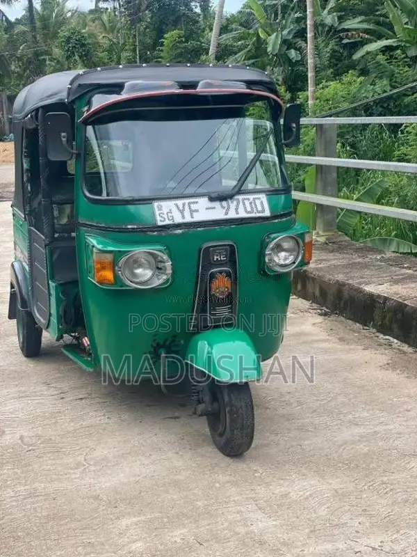 Bajaj 4 Stroke 2011 Three Wheel (Used)