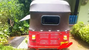 Bajaj 4 Stroke 2013 Three Wheel (Used)