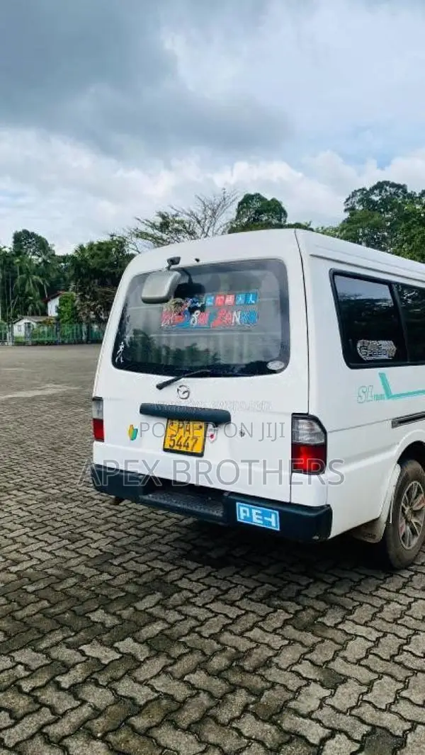 Mazda Brawny 2000 Van (Used)