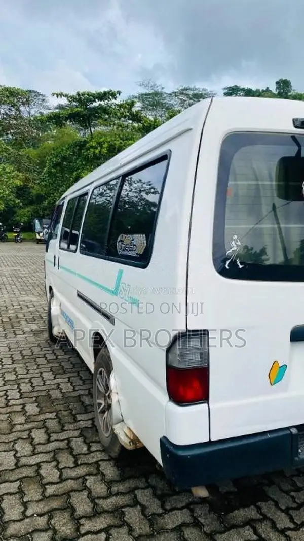 Mazda Brawny 2000 Van (Used)