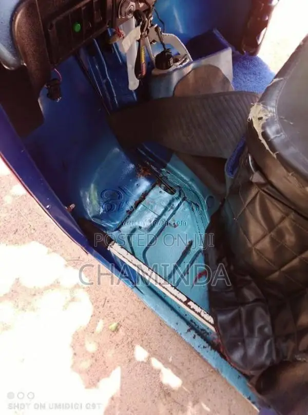 Bajaj 4 Stroke 2011 Three Wheel (Used)