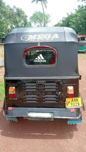 Bajaj 4 Stroke 2013 Three Wheel (Used)