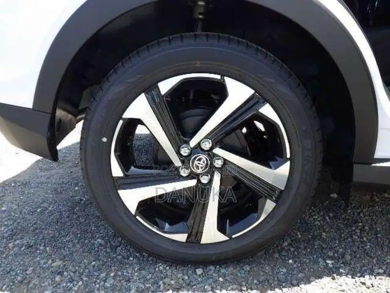 Toyota Raize Hybrid 2025 SUV (Used)