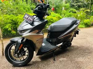 Hero Xoom 125 2025 Motorbike (Used)