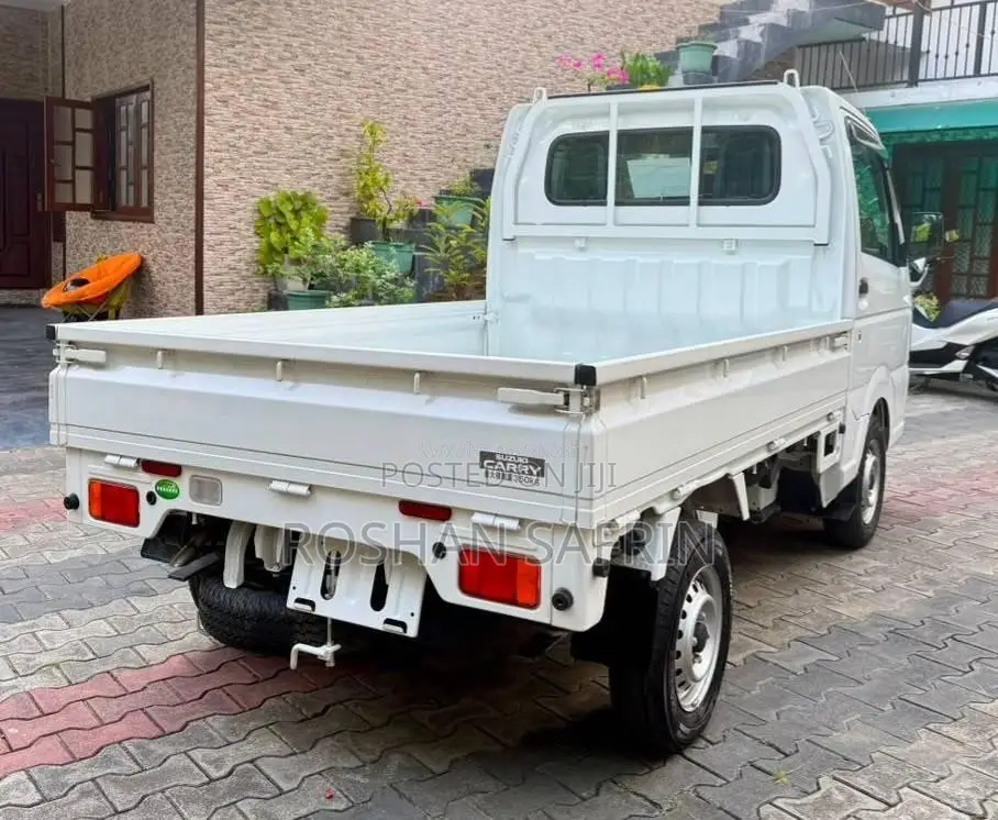 Suzuki Carry 2023 Lorry Unregistered (Recondition)