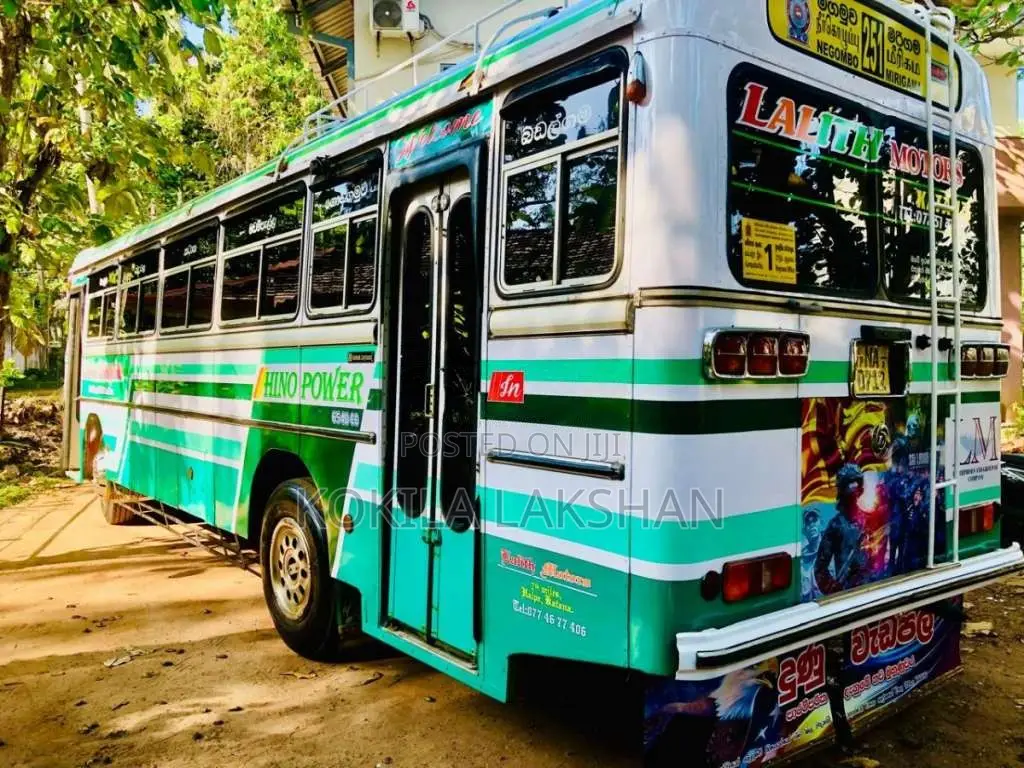 Ashok-Leyland Viking 2005 Bus (Used)