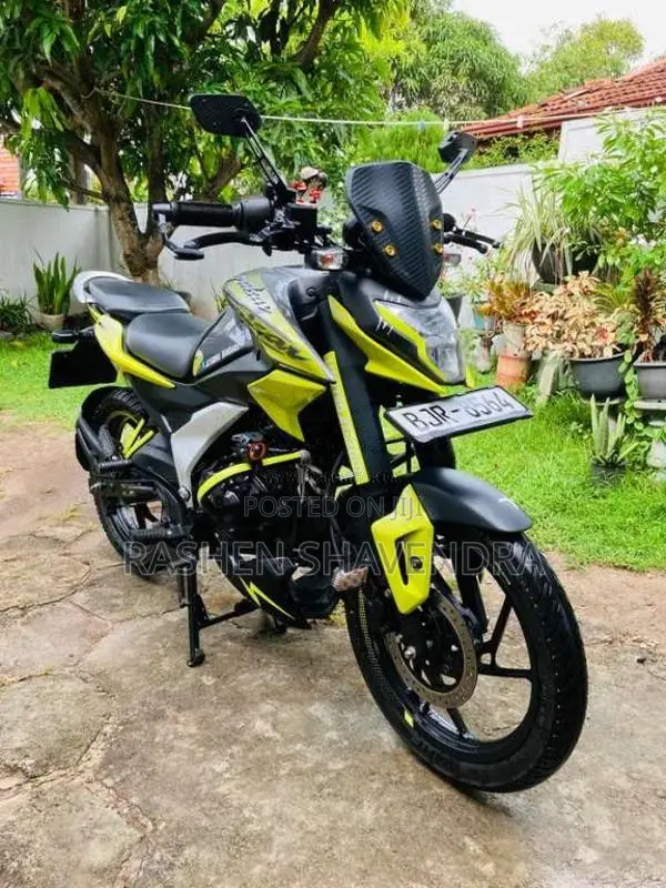 Bajaj Pulsar 2025 Motorbike (Used)