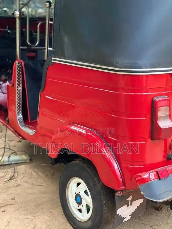 Bajaj 4 Stroke 2011 Three Wheel (Used)