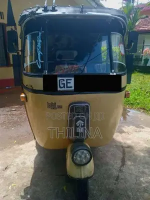 Bajaj 2 Stroke 2000 Three Wheel (Used)