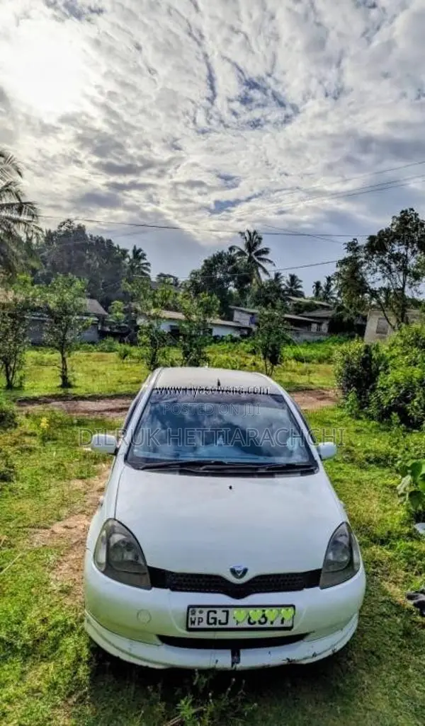 Toyota Vitz 1999 Car (Used)