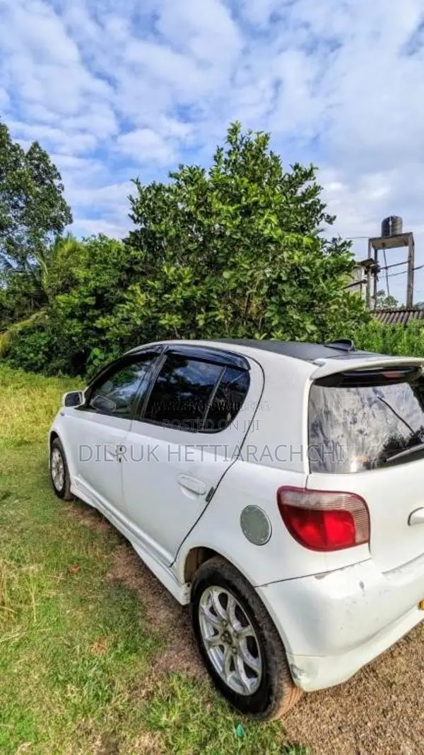 Toyota Vitz 1999 Car (Used)