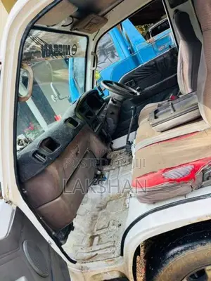Nissan Caravan 1999 Van (Used)