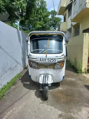 TVS KING 2015 Three Wheel (Used)