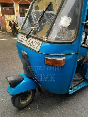 Bajaj RE 2 Stroke 2004 Three Wheel (Used)