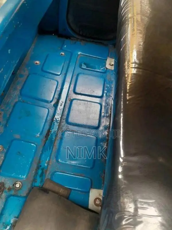 Bajaj RE 2 Stroke 2004 Three Wheel (Used)