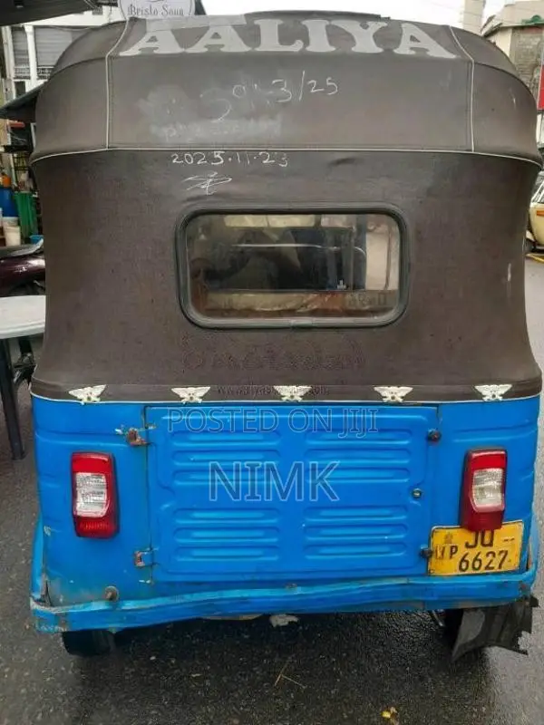Bajaj RE 2 Stroke 2004 Three Wheel (Used)