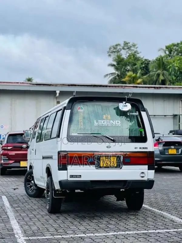 Nissan Caravan 1998 Van (Used)