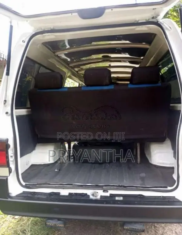 Nissan Caravan 1992 Van (Used)