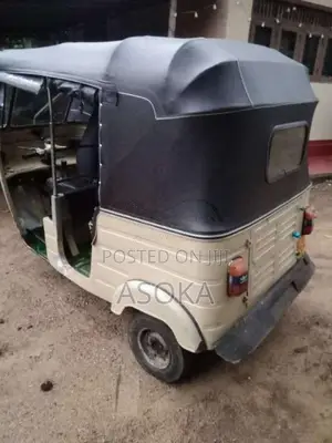 Bajaj 2 Stroke 2000 Three Wheel (Used)