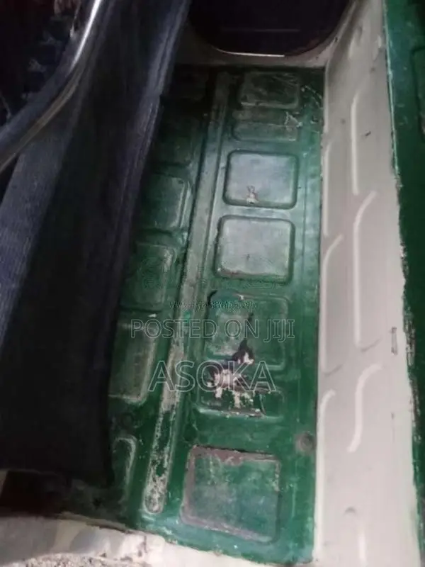 Bajaj 2 Stroke 2000 Three Wheel (Used)