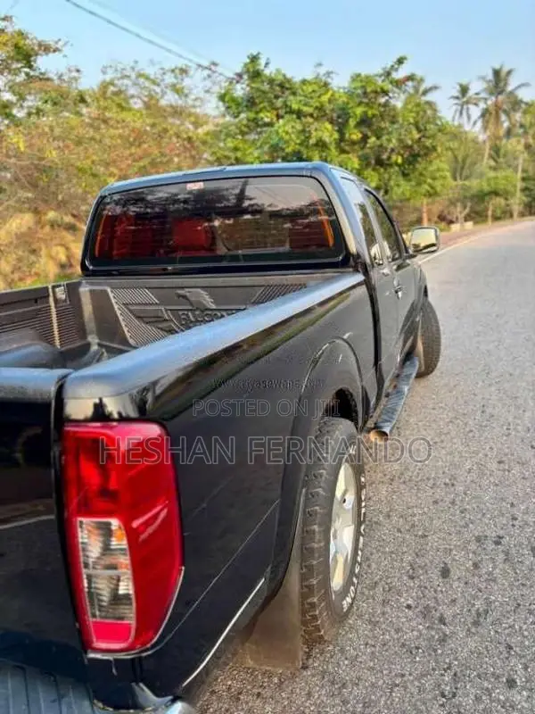 Nissan Navara 2010 Pickup (Used)