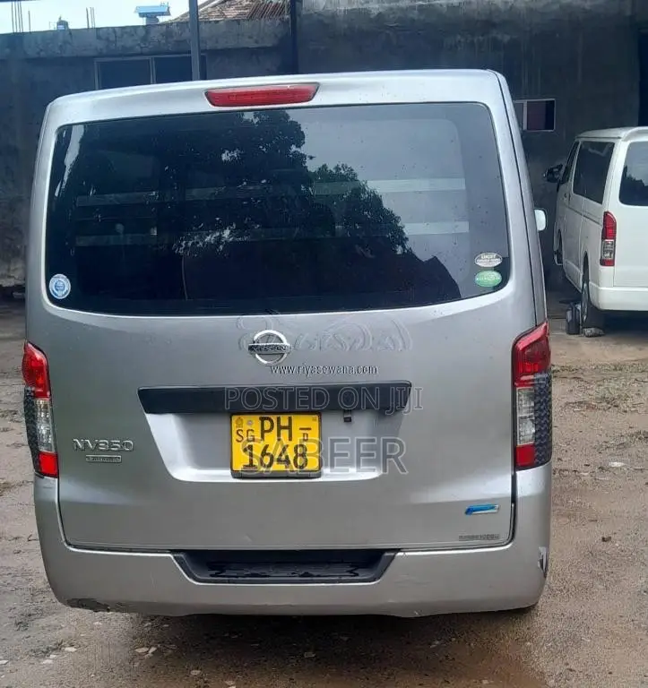 Nissan NV350 2013 Van (Used)