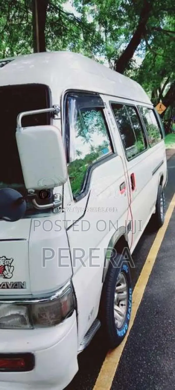 Nissan Caravan 1992 Van (Used)
