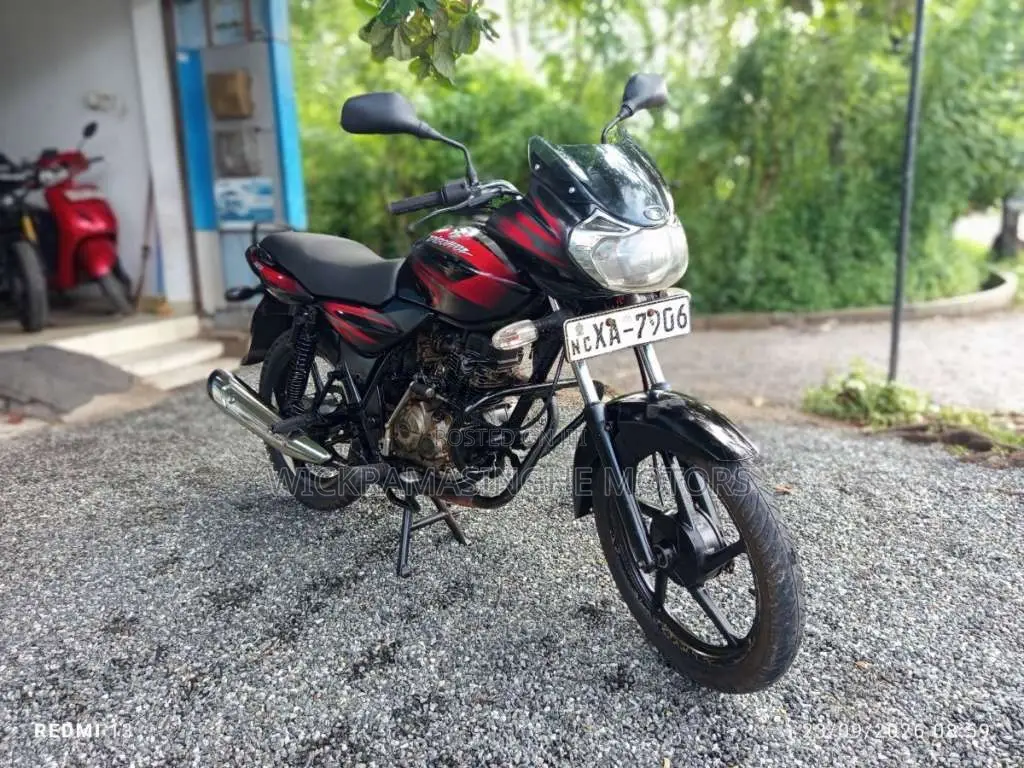 Bajaj Discover 1990 Motorbike (Used)