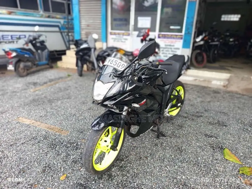 Suzuki Gixxer SF  2017 1990 Motorbike (Used)