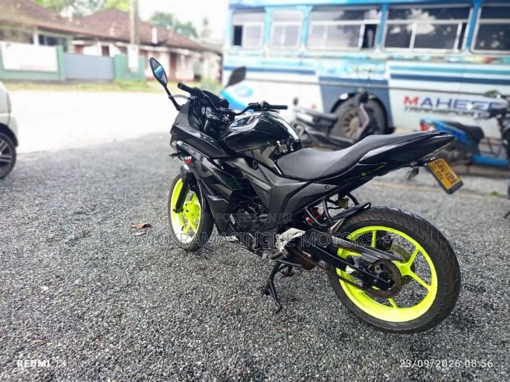 Suzuki Gixxer SF  2017 1990 Motorbike (Used)