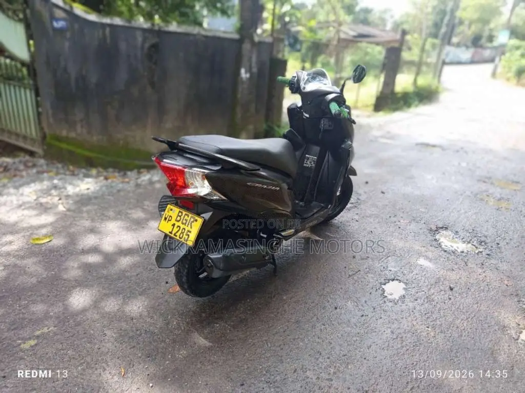 Honda Grazia 1990 Motorbike (Used)