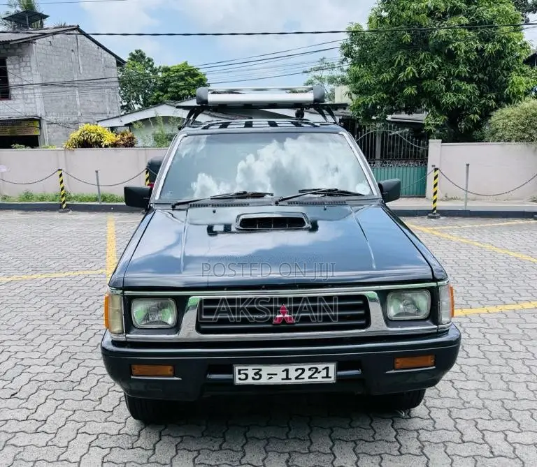 Mitsubishi L200 1992 Pickup (Used)