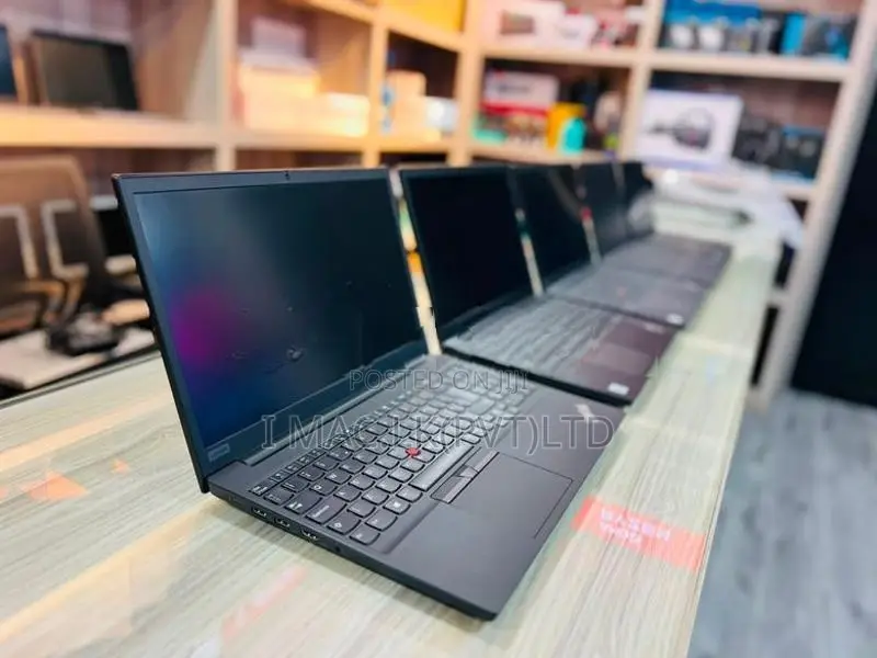 Lenovo E15 -I5 10TH GEN -15.6 INCH / 8GB RAM -256GB SSD- Laptop