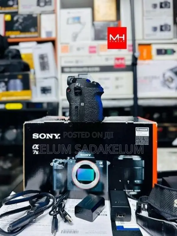 Sony A7 ll Mirrorless Full Frame Camera Set Box