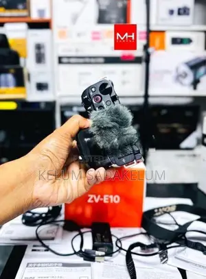 Sony ZV E10 Mirrorless Camera Full Set Box