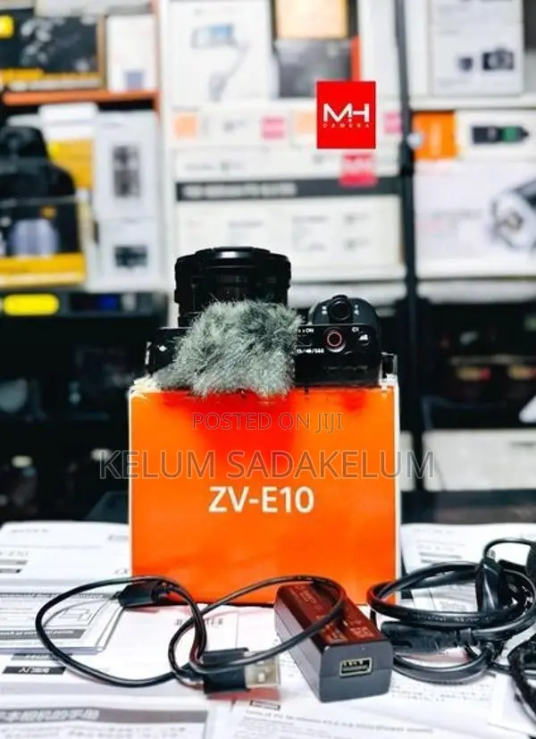 Sony ZV E10 Mirrorless Camera Full Set Box