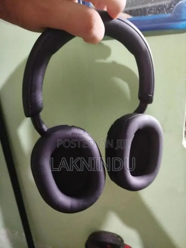 Sony WH-1000XM5
