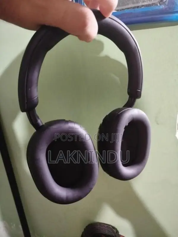 Sony WH-1000XM5