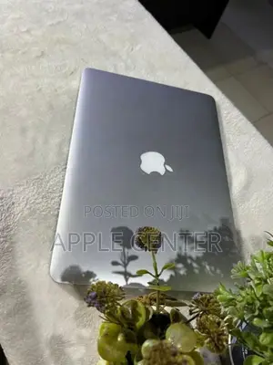 Apple MacBook Air
