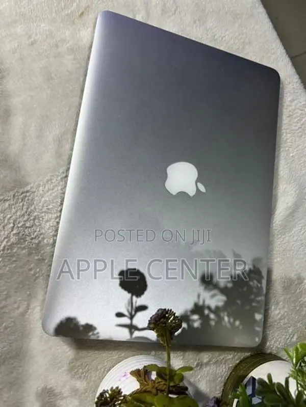 Apple Macbook Air I7 5th Gen